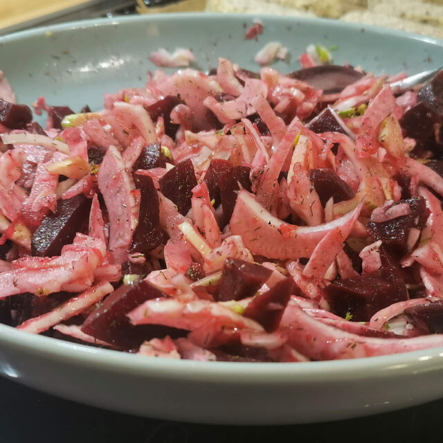 5 Minuten Rezept: Fenchelsalat mit roter Beete